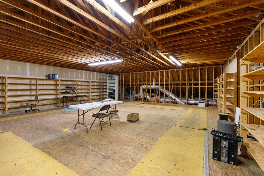 More Photos Of 70 N Main St, Hilton Head Island Office For Sale