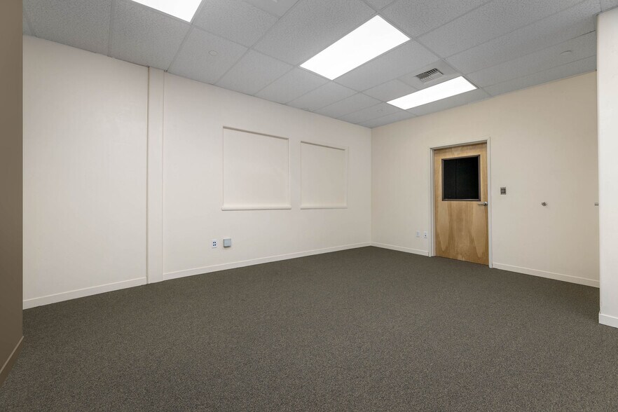 More Photos Of 345 Crown Point Cir, Grass Valley Flex For Lease