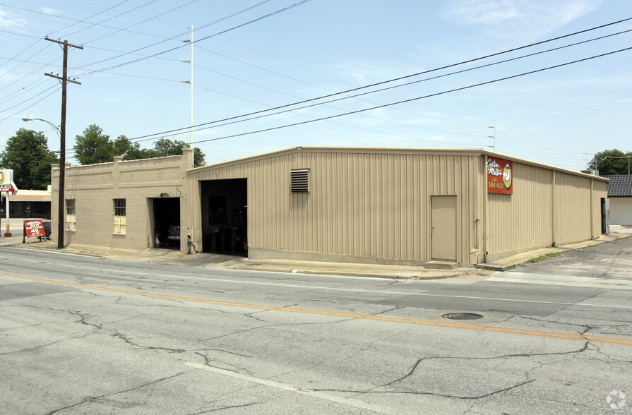 Primary Photo Of 1302 E 3rd St, Tulsa Auto Repair For Sale