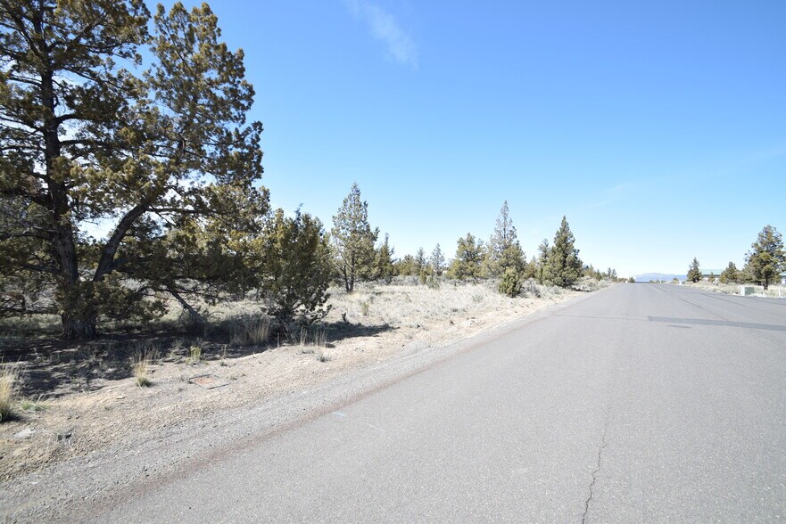 More Photos Of Commerce @ SW Empire Drive, Prineville Land For Sale