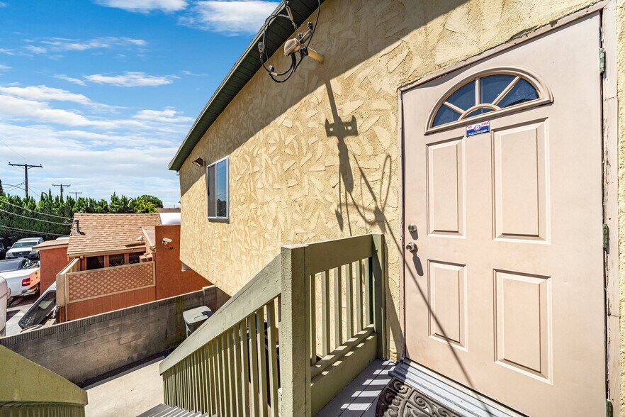 More Photos Of 608 S Harbor Blvd, Anaheim Office For Sale