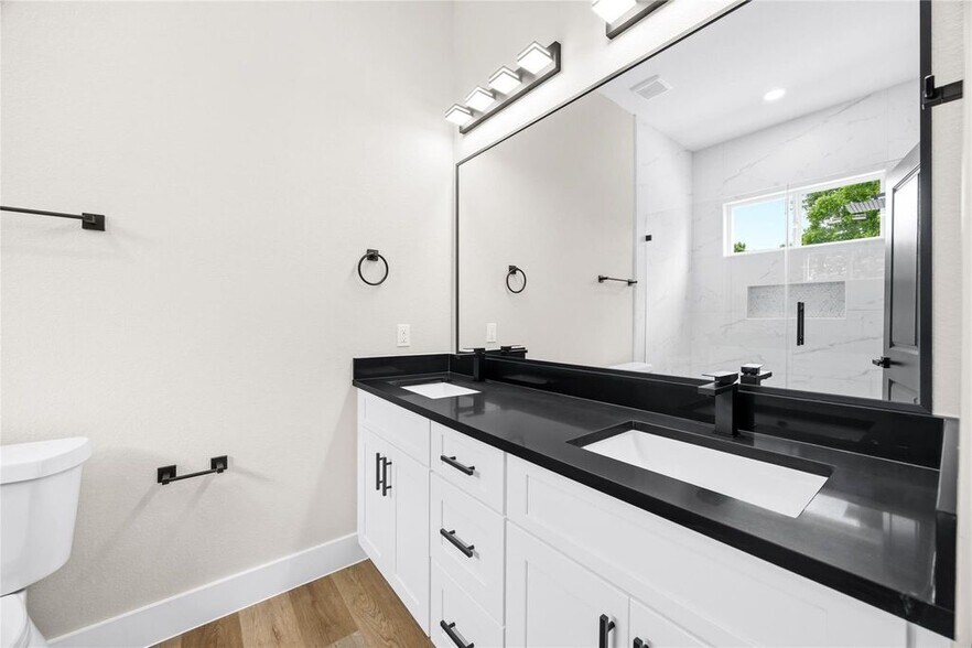 More Photos Of 6103 Shotwell st, Houston Multifamily For Sale