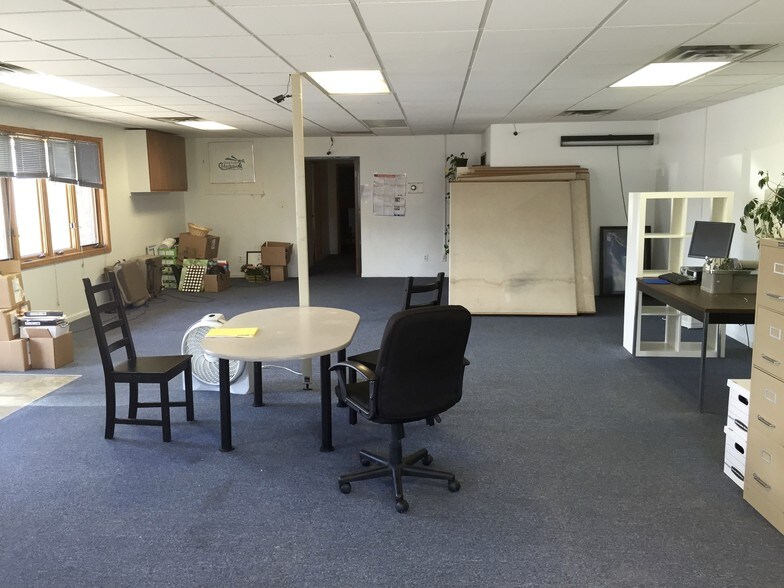 More Photos Of 3461 E North Union Rd, Bay City Office For Lease