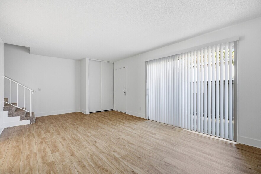 More Photos Of 725 N Fig St, Escondido Apartments For Sale