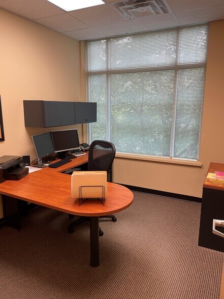 More Photos Of 913 Ridgebrook Rd, Sparks Medical For Sale