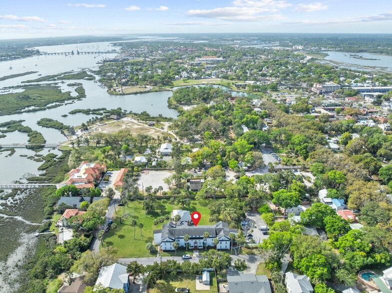More Photos Of 35 Dufferin St, Saint Augustine Apartments For Sale