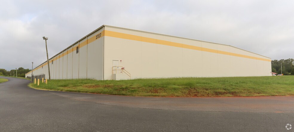 More Photos Of 2727 Salisbury Hwy, Statesville Distribution For Lease