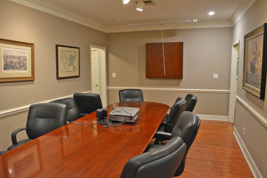 More Photos Of 3213 Executive Park Cir, Mobile Office For Sale