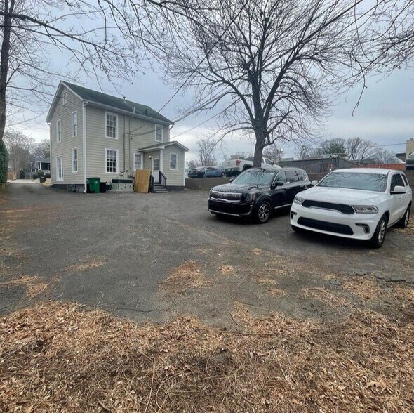 More Photos Of 1821 Cumberland Ave, Charlotte Medical For Lease