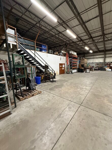 More Photos Of 10784 Satellite Blvd, Orlando Warehouse For Sale