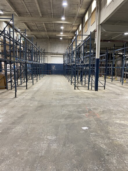 More Photos Of 199 Coit St, Irvington Warehouse For Lease