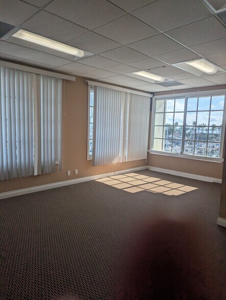 More Photos Of 2500 Via Cabrillo Marina, San Pedro Office For Lease