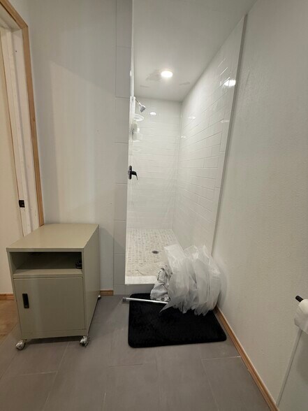 More Photos Of 218 Main St, Idalou Storefront Retail Office For Sale