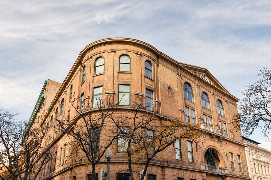 More Photos Of 311 E Grand River Ave, Detroit Religious Facility For Lease