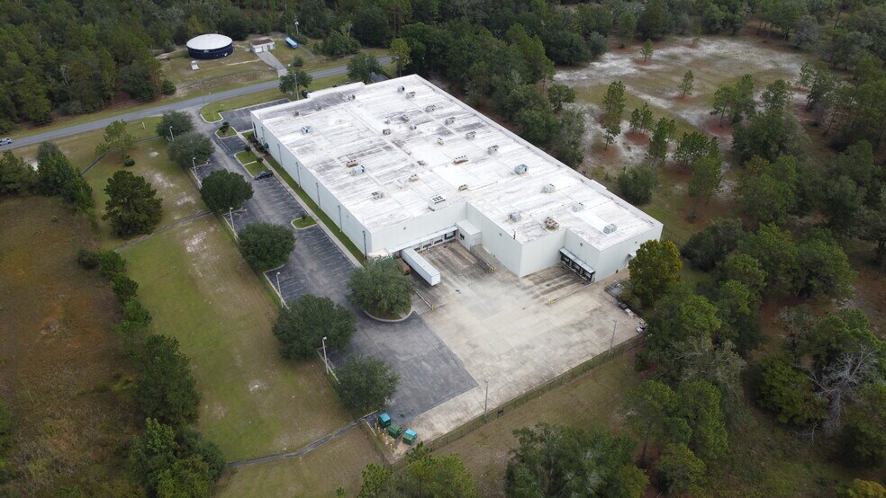 More Photos Of 509 Commerce Blvd, Crawfordville Warehouse For Lease