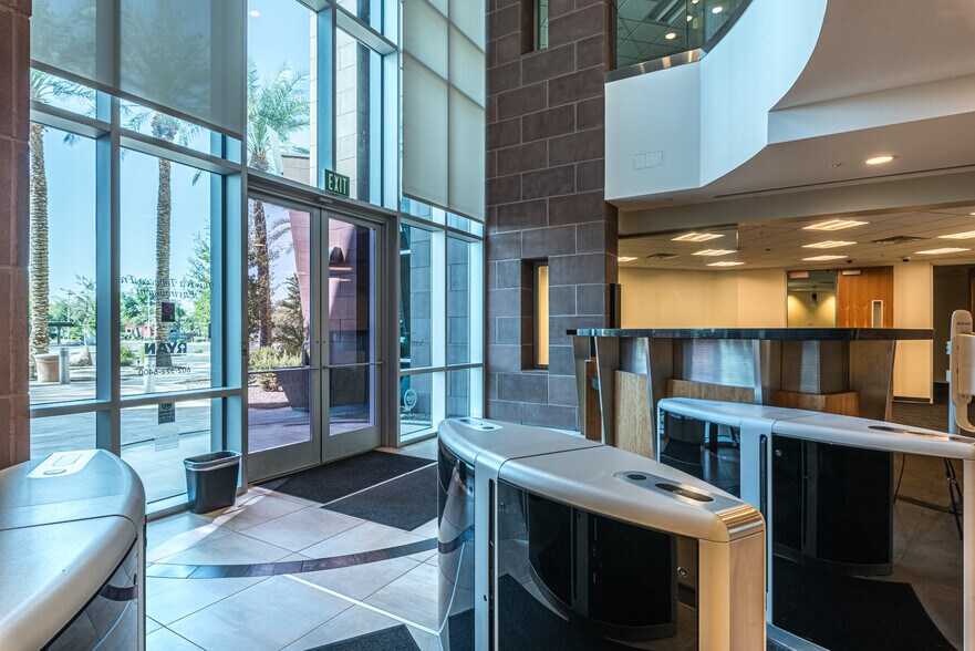 More Photos Of 8990 W Glendale Ave, Glendale Office For Sale