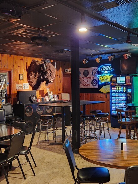 More Photos Of 100 1st St, Ault General Retail For Lease