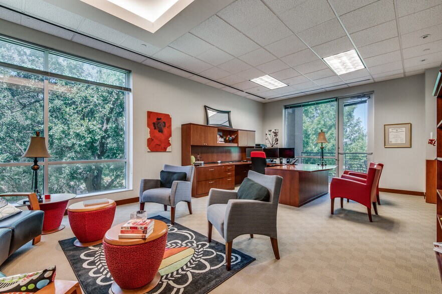 More Photos Of 4201 Marsh Ln, Carrollton Loft Creative Space For Lease