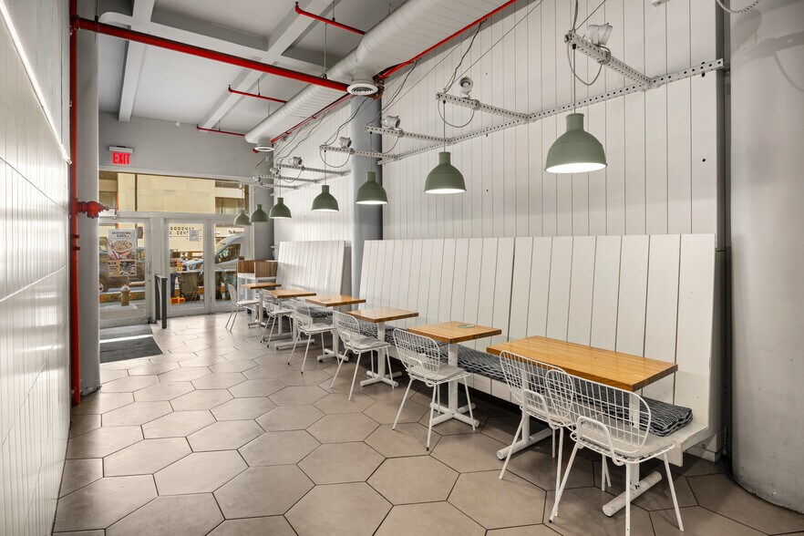 More Photos Of 291 Seventh Ave, New York Apartments For Lease