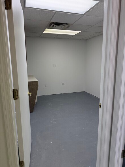 More Photos Of 578 Susquehanna Blvd, Hazleton Freestanding For Lease