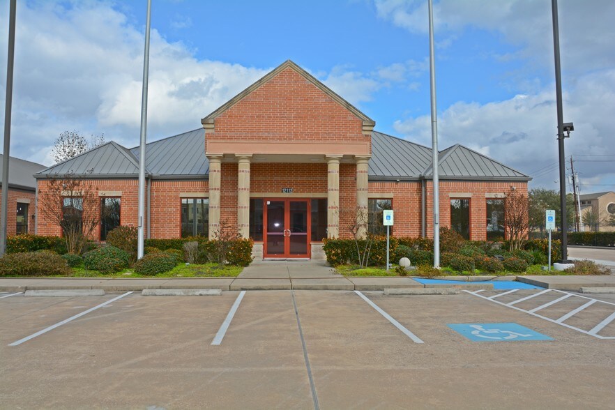 More Photos Of 12112 Bellaire Blvd, Houston Medical For Lease