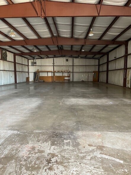 More Photos Of 1506 Corporate Dr, Shreveport Manufacturing For Lease