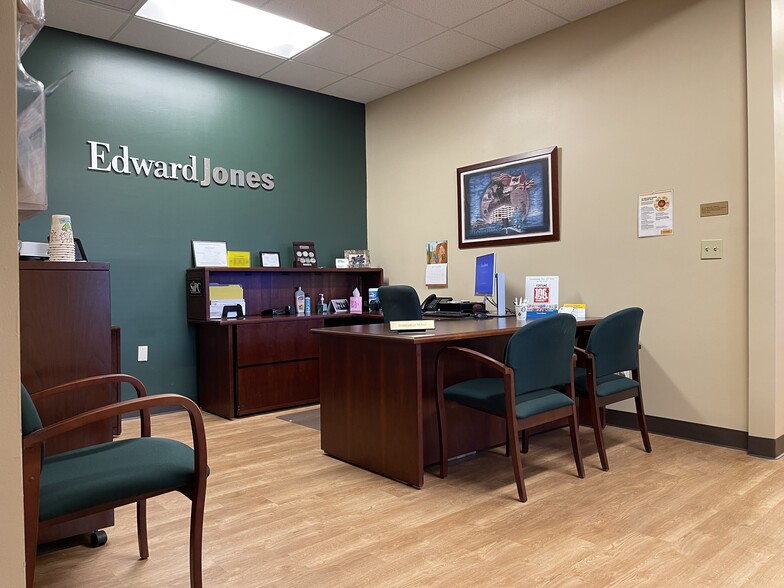 More Photos Of 1020 W International Speedway Blvd, Daytona Beach Office For Lease