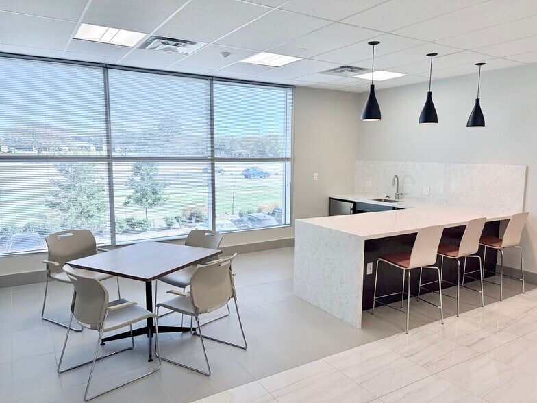 More Photos Of 1050 Central Expy S, Allen Office For Lease