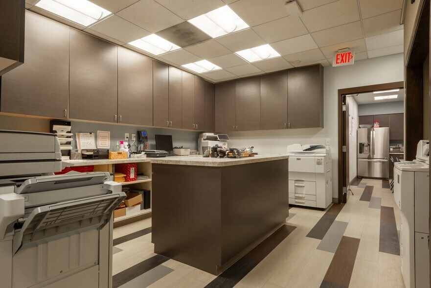 More Photos Of 500 S 4th St, Las Vegas Office For Lease