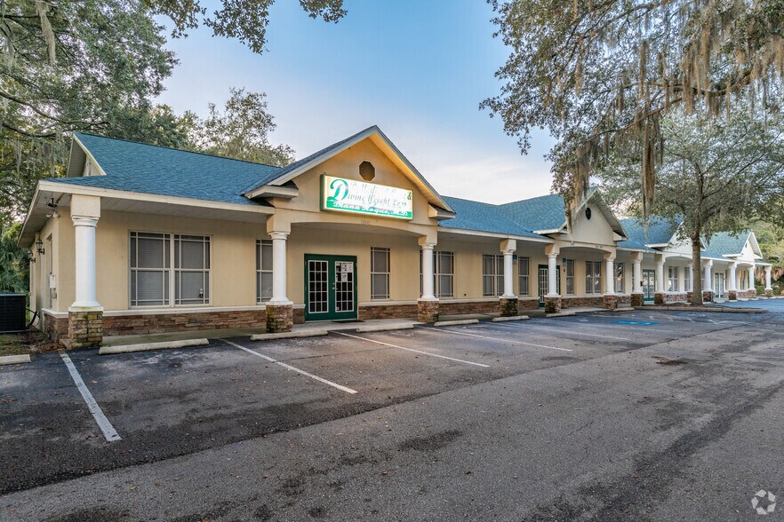 More Photos Of 10841-10857 Park Dr, Riverview Medical For Sale