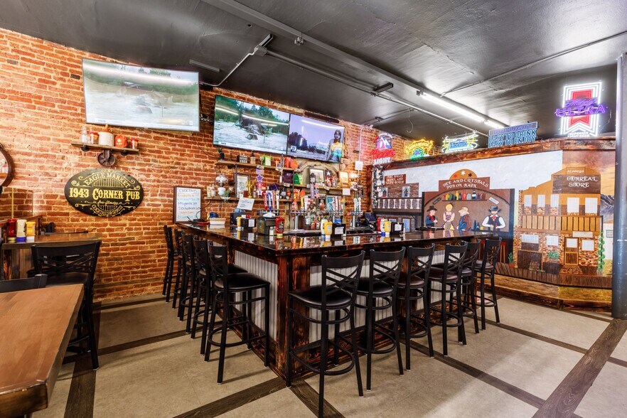More Photos Of 10 S Main St, Fillmore Restaurant For Sale