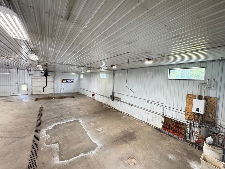 More Photos Of 7 Canaan Rd, Waymart Auto Repair For Sale