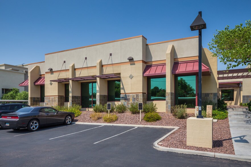 More Photos Of 2701 E Camelback Rd, Phoenix Office For Lease