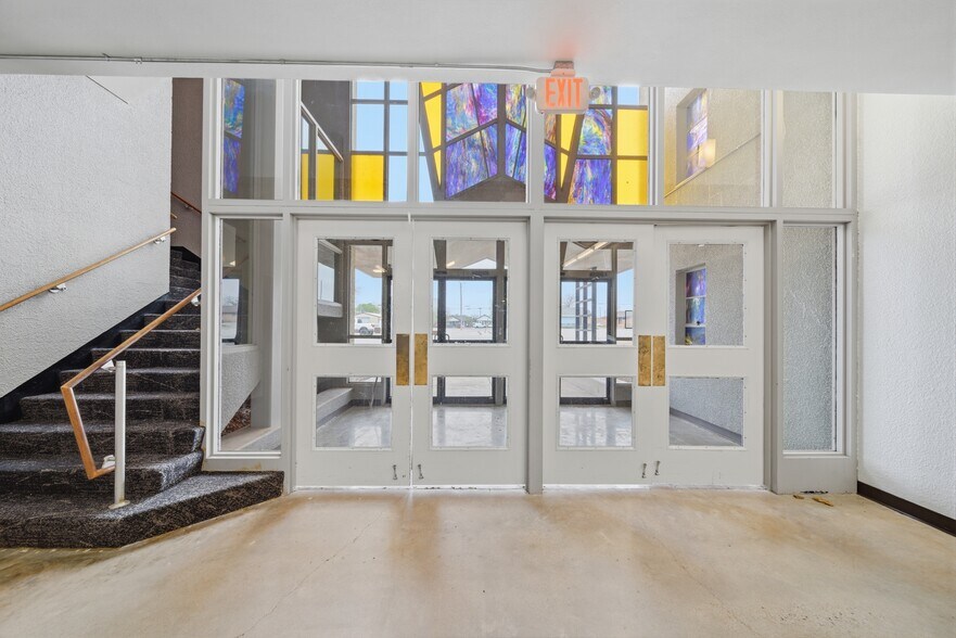 More Photos Of 1915 E 3rd St, Tulsa Religious Facility For Sale