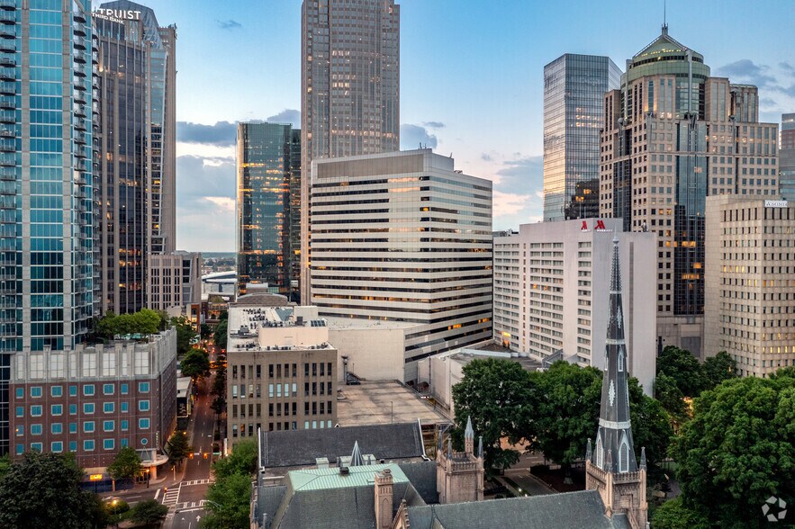 More Photos Of 101 N Tryon St, Charlotte Office For Lease