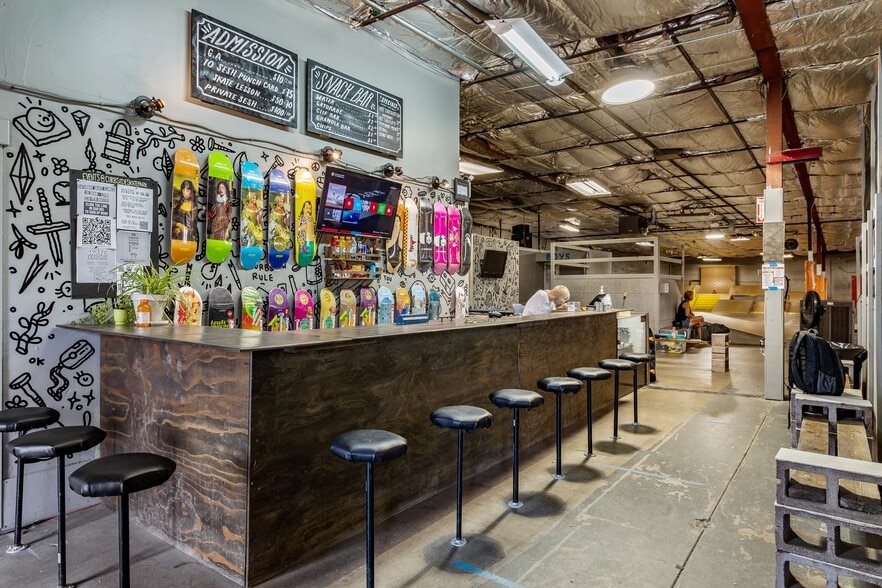 More Photos Of 3535 S Irving St, Sheridan Warehouse For Lease