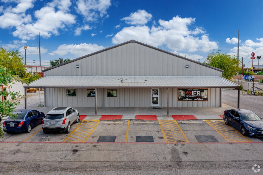 More Photos Of 6390 Fairdale Dr, San Antonio Lodge Meeting Hall For Sale