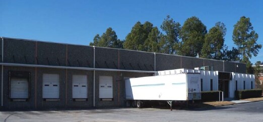 More Photos Of 5665 New Peachtree Rd, Chamblee Warehouse For Lease