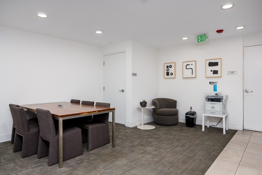 More Photos Of 12035 Wilshire Blvd, Los Angeles Apartments For Lease
