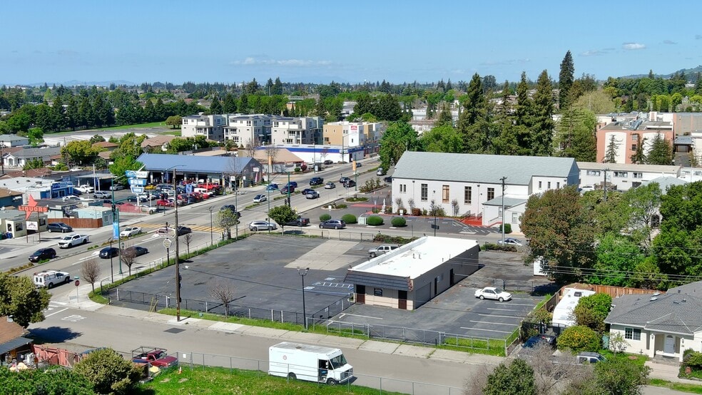 More Photos Of 27572 Mission Blvd, Hayward Auto Dealership For Sale