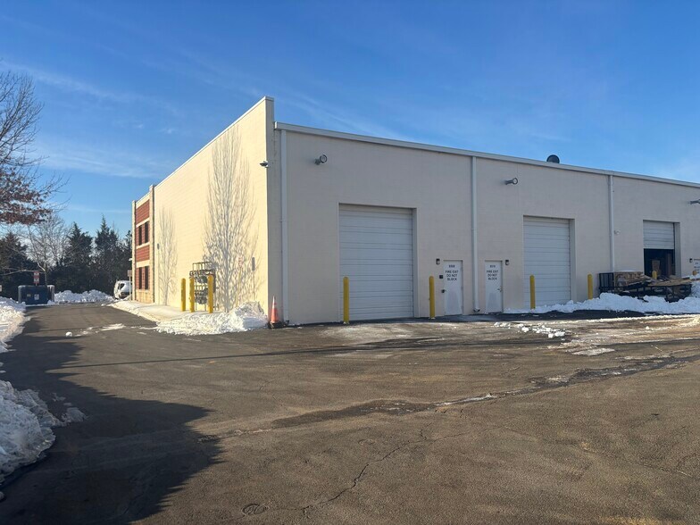 More Photos Of 8508-8542 Virginia Meadows Dr, Manassas Light Manufacturing For Sale