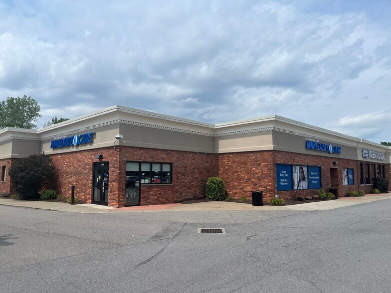 More Photos Of 3326-3356 Southwestern Blvd, Orchard Park General Retail For Lease