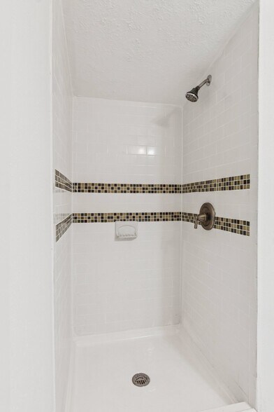 More Photos Of 375 Deerfield Dr, Dahlonega Multifamily For Sale