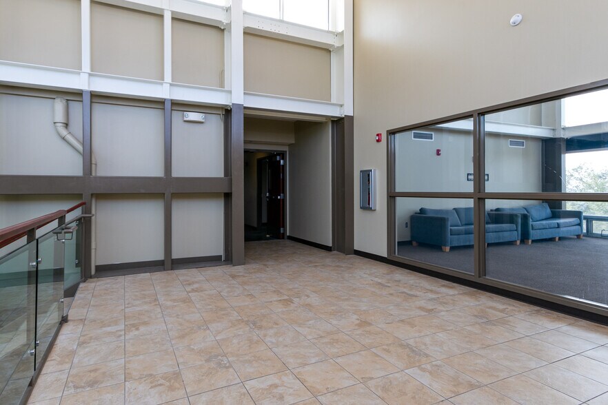 More Photos Of 1632 McCain Ln, Manhattan Sorority Fraternity House For Sale