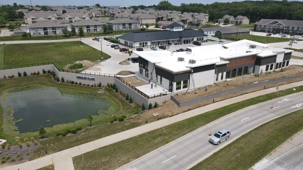 More Photos Of 14111 Douglas Pkwy, Urbandale Storefront Retail Office For Lease