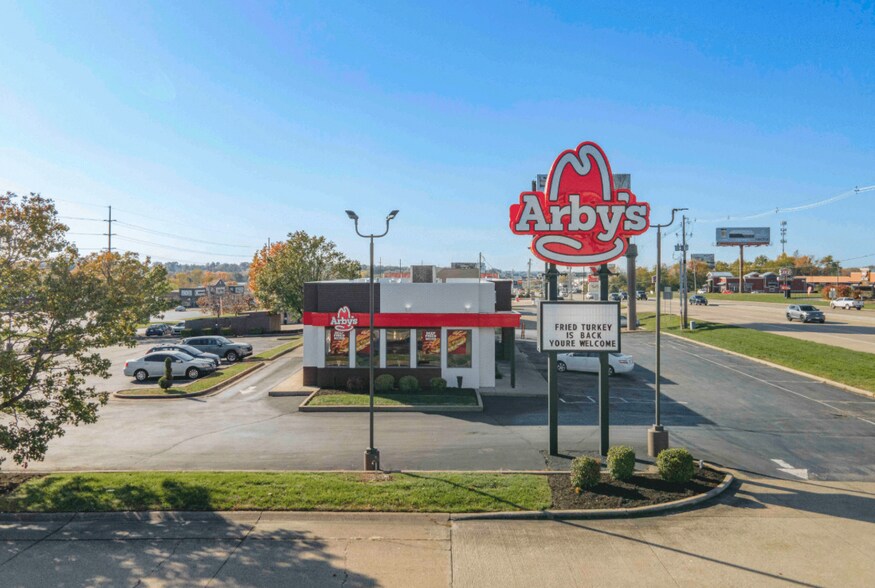 Primary Photo Of 8055 W In-66, Newburgh Fast Food For Sale