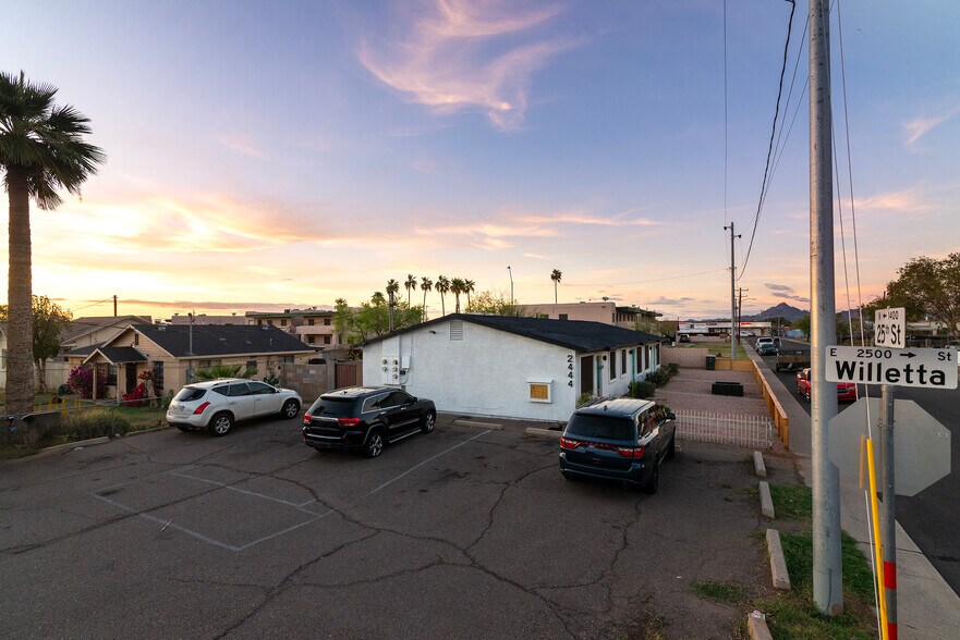 More Photos Of 2444 E Willetta St, Phoenix Multifamily For Sale
