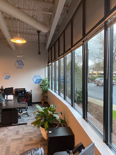 More Photos Of 7901 Strickland Rd, Raleigh Office Residential For Lease