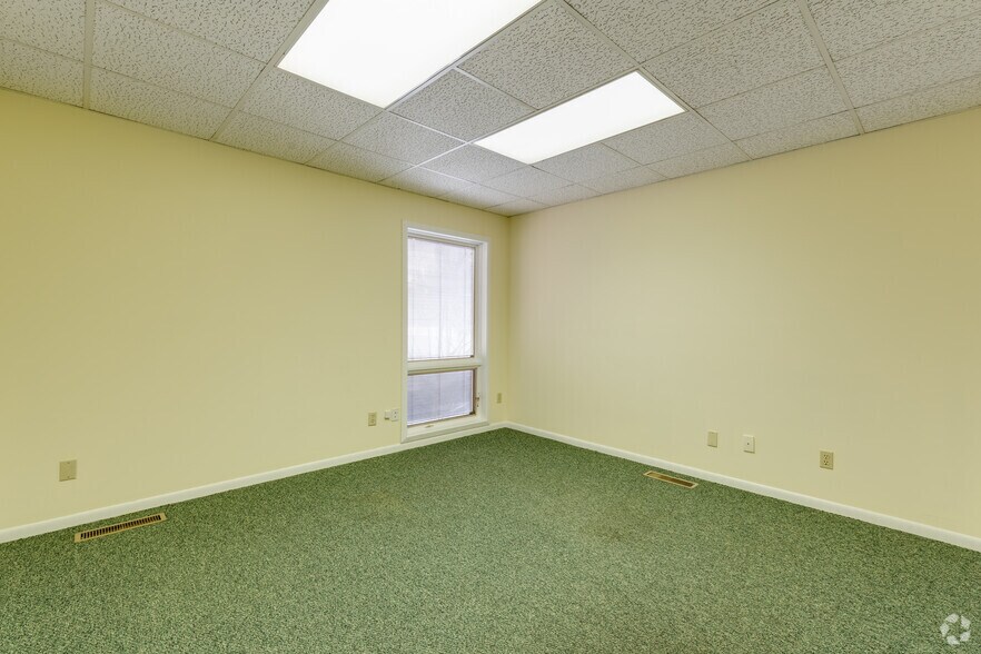 More Photos Of 5380 Holiday Ter, Kalamazoo Office For Sale