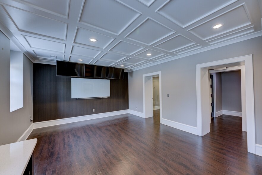 More Photos Of 1608 Taylor St, Columbia Freestanding For Lease